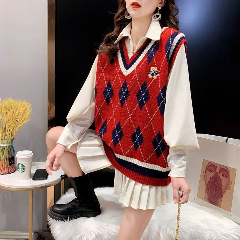 Winter Clothing Trends 2025 - Red Knit Vests for Women Sleeveless